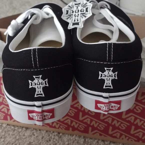 Vans Dogtown Shoes Collab mens size 13 black and white Era Style